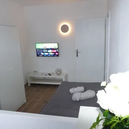 Christho - Am Rheinsteig Apartment *